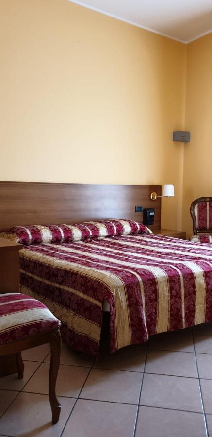 Hotel Scrivano Randazzo Exterior foto
