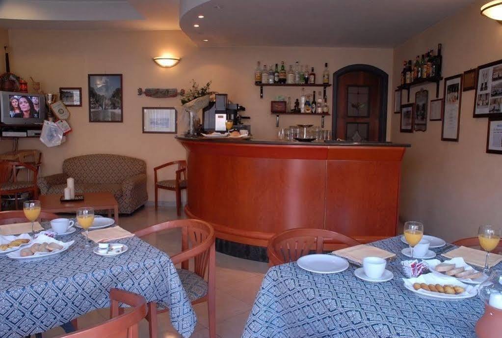 Hotel Scrivano Randazzo Exterior foto